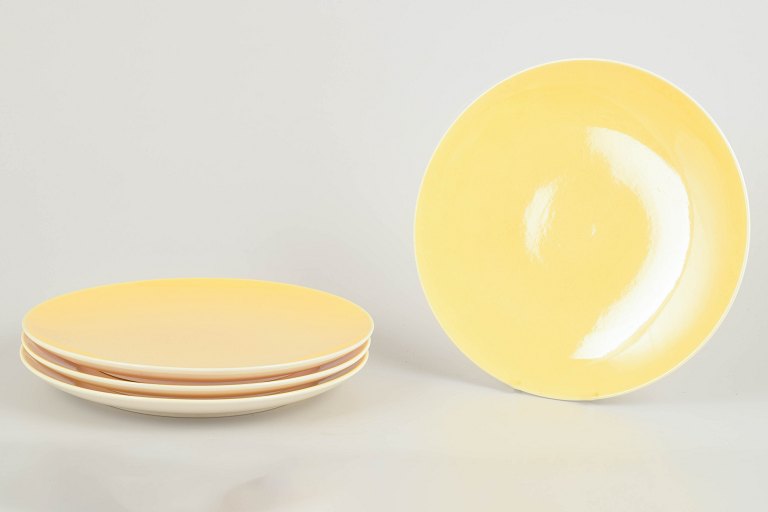 Aluminia
Confetti series, mid-20th century. Set of four "Susanne" dinner plates.