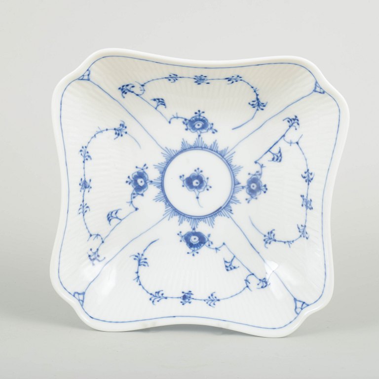 Royal CopenhagenBlue Fluted Plain, model 1/26Squared bowl, 1980s.