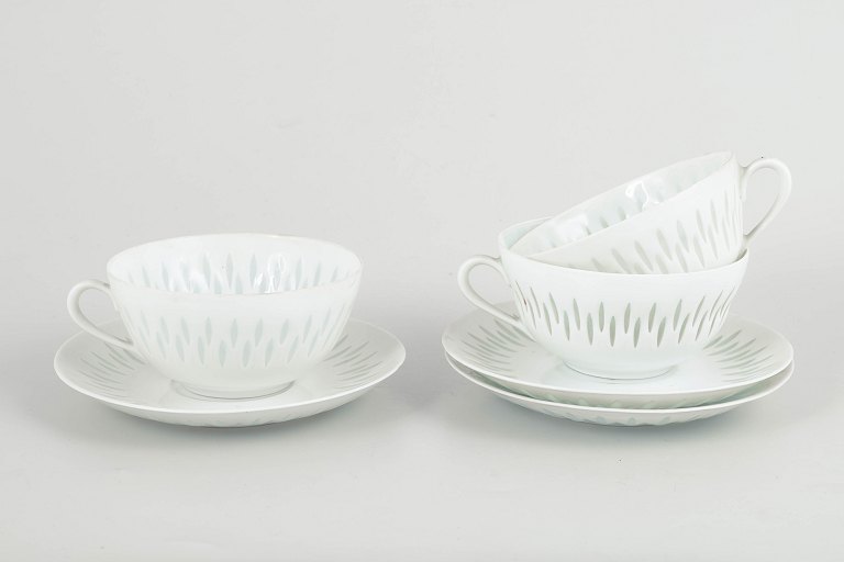 Friedl Holzer-Kjellberg for ArabiaSet of three tea cups with saucers, 1970s.