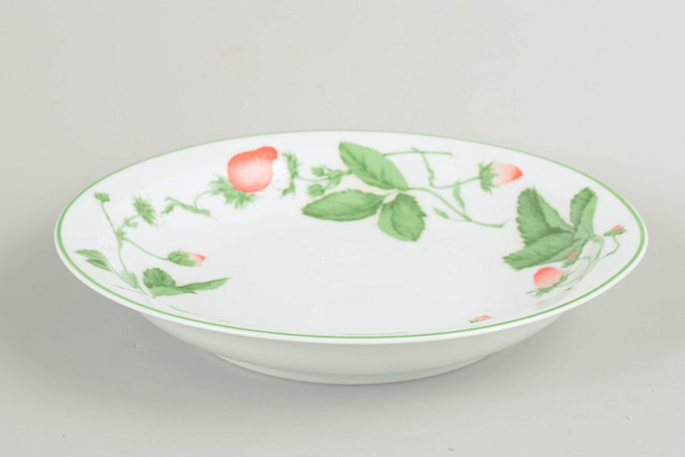 Bill Goldsmith for Limoges, Fraise, large bowl.