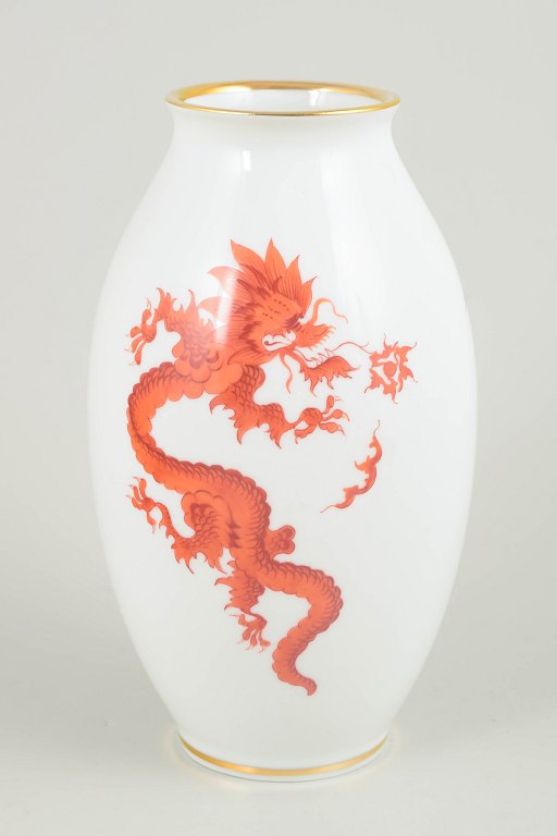 Vase with Ming dragon, Meissen area.