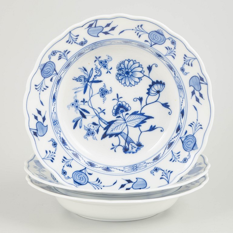 Meissen, Blue Onion deep plates, set of 3.