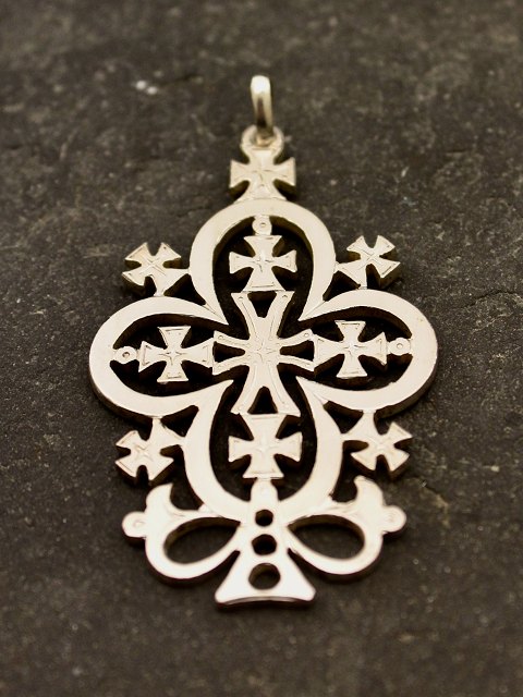 830 silver pendant