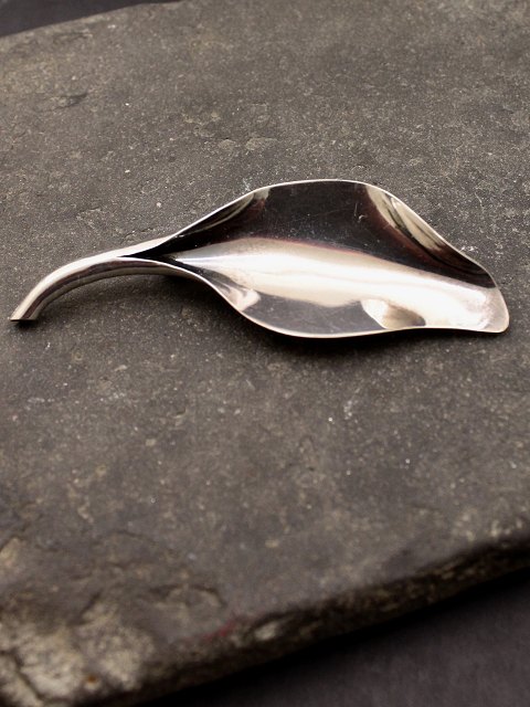 Sterling silver vintage brooch