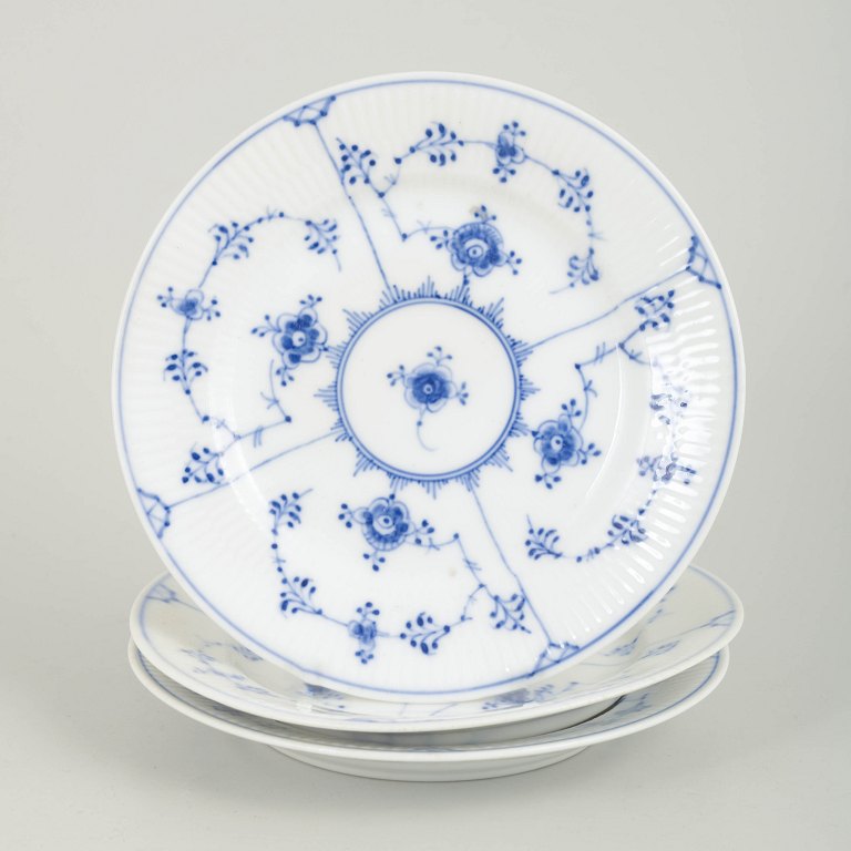Royal Copenhagen Blue Fluted Plain, set of three cake plates.