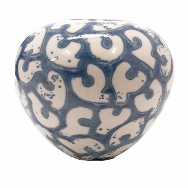 Per Weiss, 1953-2023, stoneware vase. H: 20cm. D: 20cm