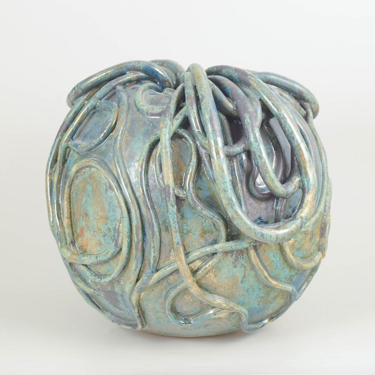 Christina Muff, Danish contemporary ceramicist (b. 1971). Very large stoneware vessel.