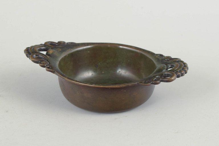 Just Andersen, rare small bowl in bronze.