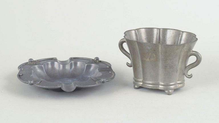 Just Andersen, vase and dish.