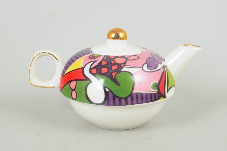 Picasso teapot.
