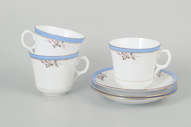 Carlstad, set of three large coffee cups with matching saucers.