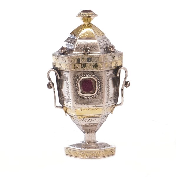 Danish silver vinaigrette by Christian Andersen, Leck, circa 1800-20H: 9,4cm