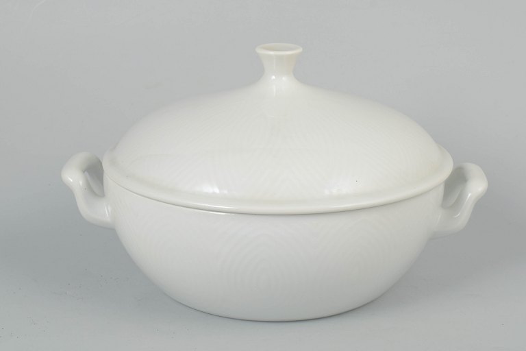 Axel Salto for Royal Copenhagen, lidded tureen.