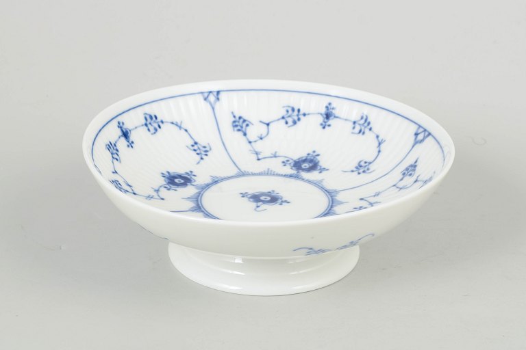 Royal Copenhagen Musselmalet Riflet, opsats.