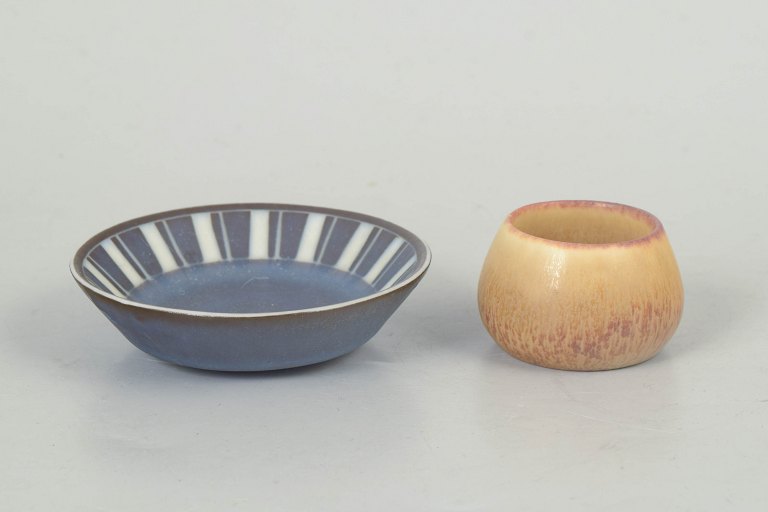 Carl-Harry Stålhane and Gunnar Nylund for Rörstrand, set of two miniature stoneware pieces.