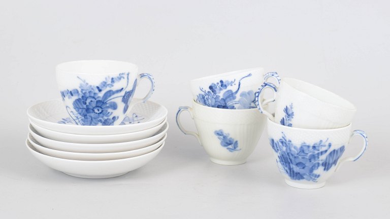 Royal Copenhagen Blue Flower Curved, set of five coffee cups with matching saucers model 10/1549.
