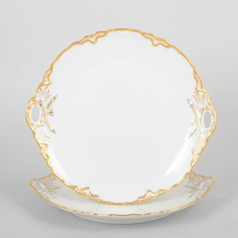 Haviland & Co Limoges, two serving dishes with handles.