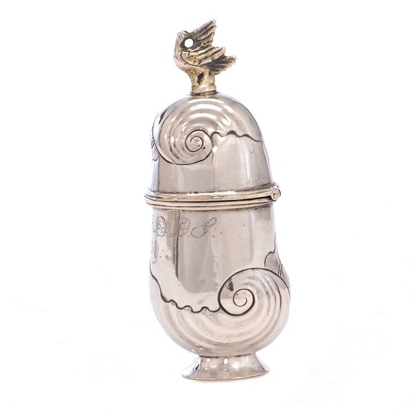 Danish silver vinaigrette. H: 8,5cm