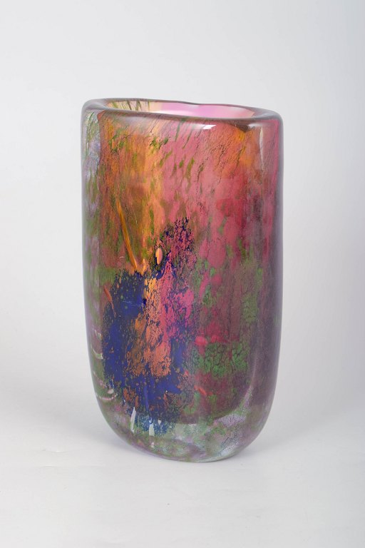 Göran Wärff for Kosta Boda, art glass vase model 47318.