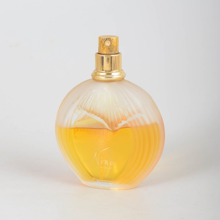 Nina Ricci for René Lalique, perfume bottle.
