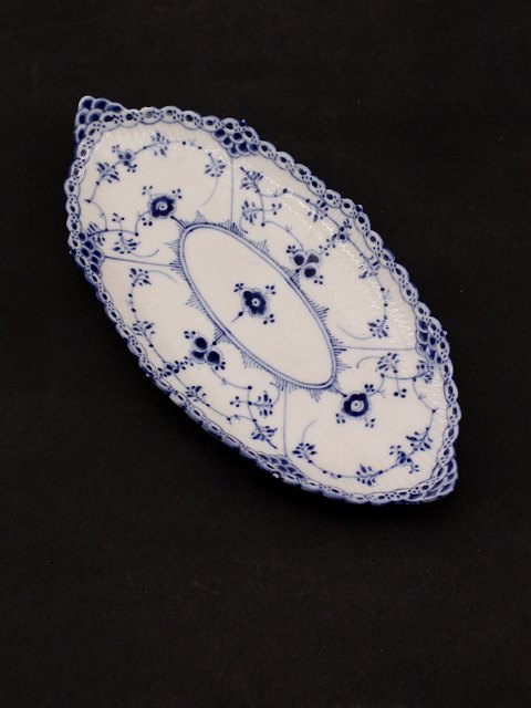 Royal Copenhagen blue fluting plate 1/613