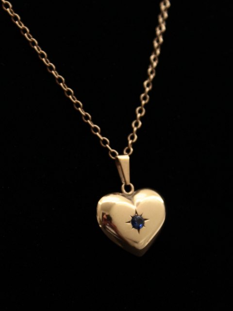 8 carat gold heart
