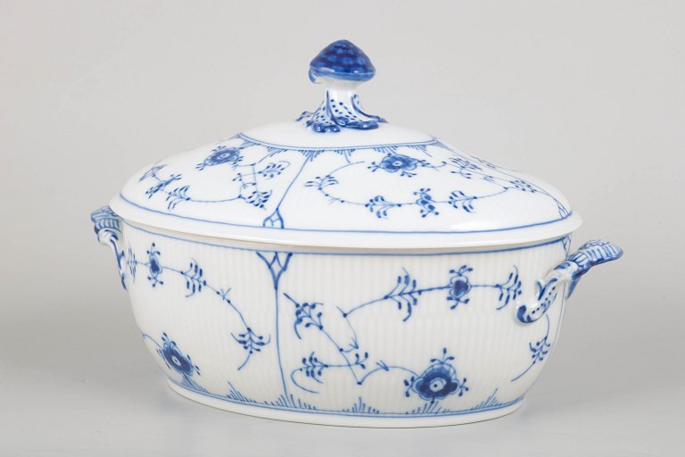 Royal Copenhagen Blue Fluted Plain, large oval tureen.