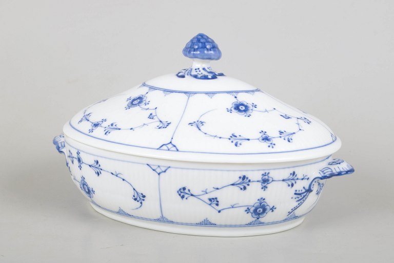 Royal Copenhagen Blue Fluted Plain, oval tureen.