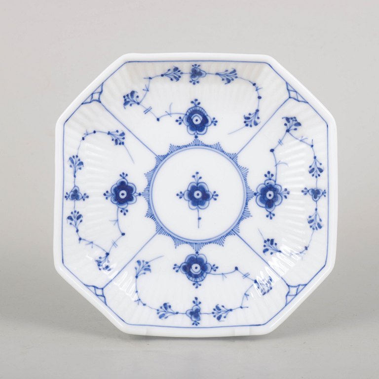 Royal Copenhagen Blue Fluted Plain, octagonal dish.