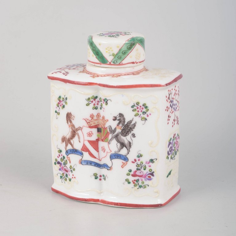 Samson, lidded tea caddy.