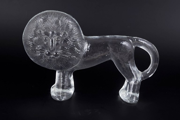 Lisa Larson for Royal Krona, lion art glass sculpture.