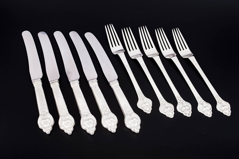 Evald Nielsen, dinner service for five.