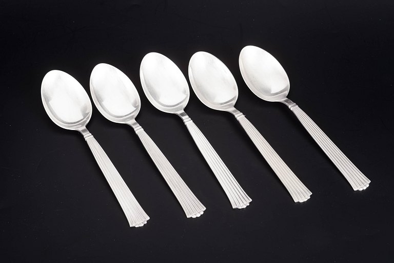 Raadvad, set of five  Diplomat dessert spoons, silver-plated cutlery.