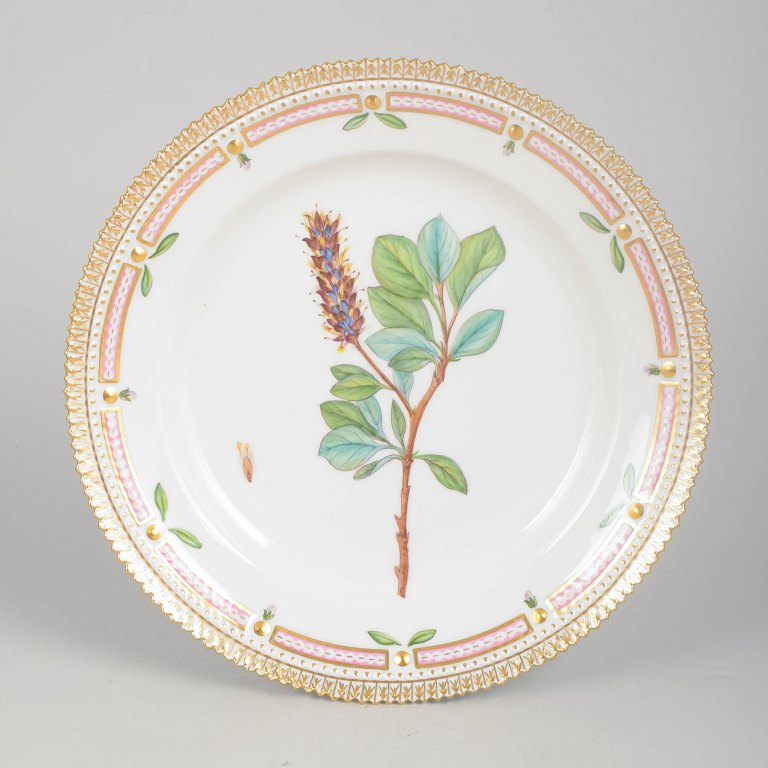 Royal Copenhagen, Flora Danica lunch plate.