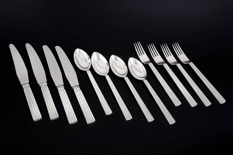 Georg Jensen Bernadotte, dinner service for four.