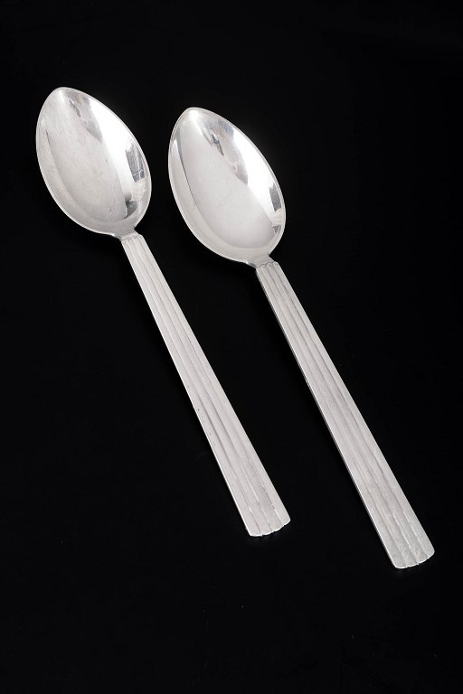 Georg Jensen Bernadotte, set of two dessert spoons.