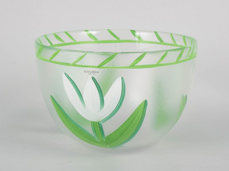 Ulrica Hydman Vallien for Kosta Boda, large bowl.