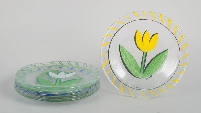 Ulrica Hydman Vallien for Kosta Boda, set of six plates.