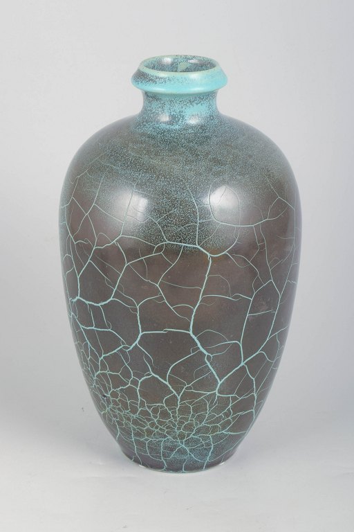 Richard Uhlemeyer, floor vase.