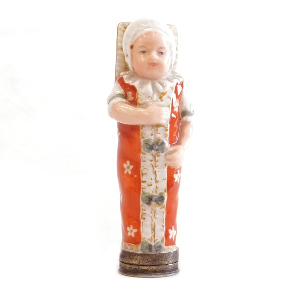 A small 19th century needle container. L: 9cm