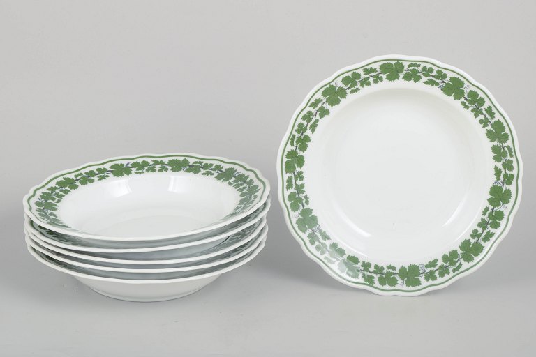 Meissen, set of six deep plates with vine leaf pattern.