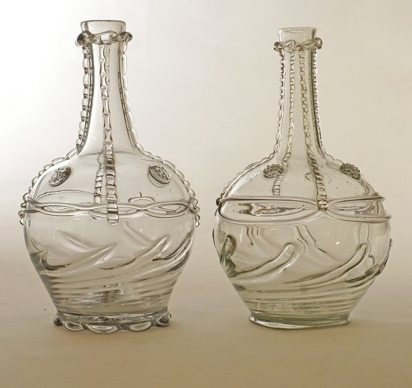 Pair of Norwegian carafes by Gjøvig circa 1810. H: 19,8cm