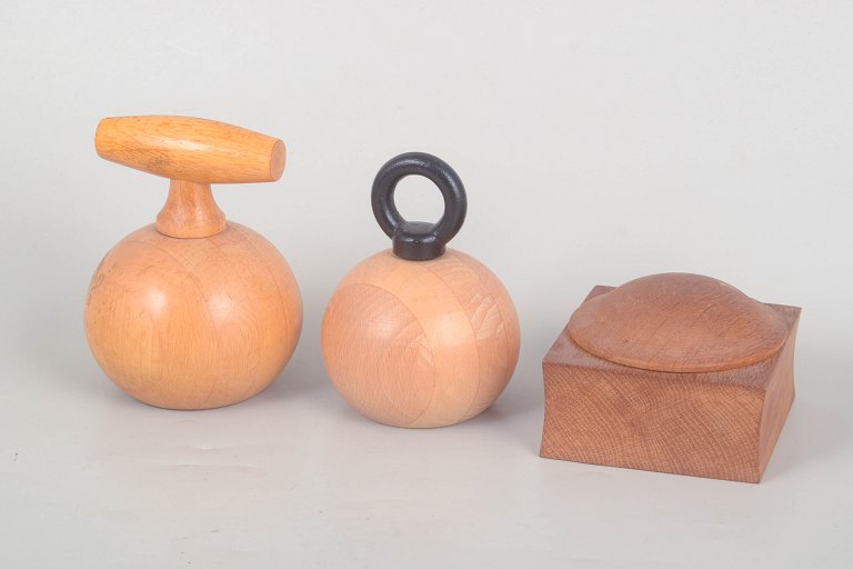 Collection of three Danish salt and pepper mills, R. Nissen for Bodum and others, circa 1980s.