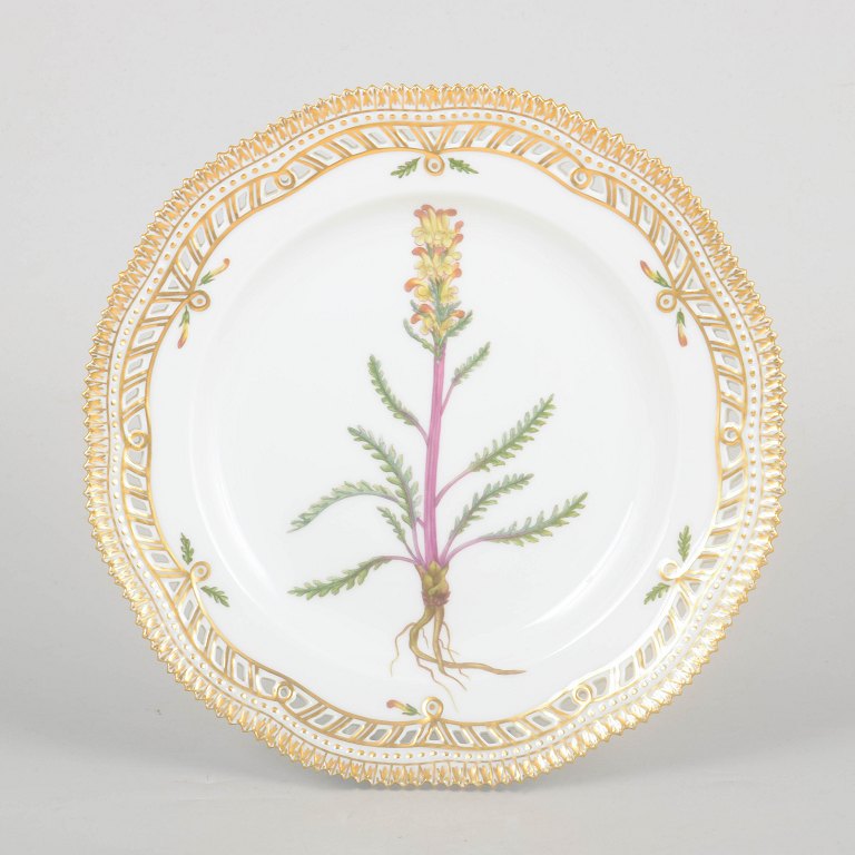 Royal Copenhagen Flora Danica, reticulated lunch plate.