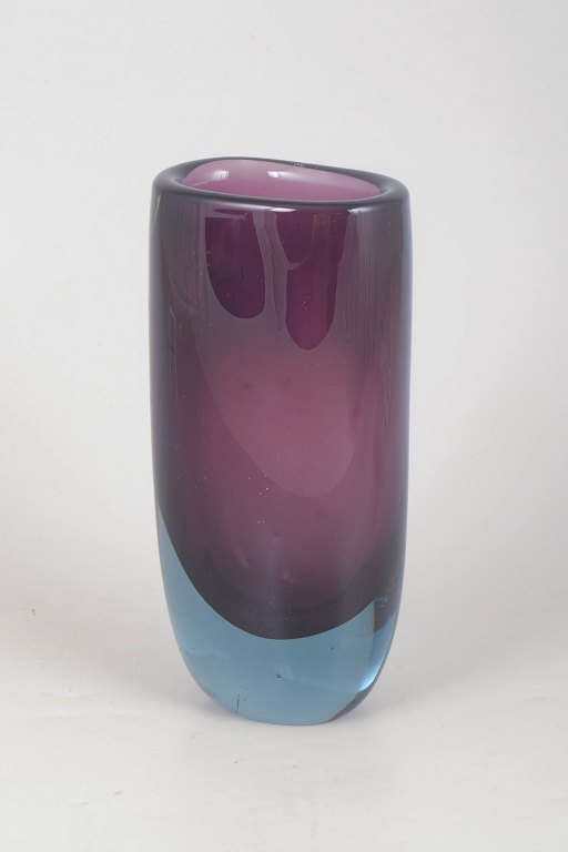 Vicke Lindstrand for Kosta Boda, vase.