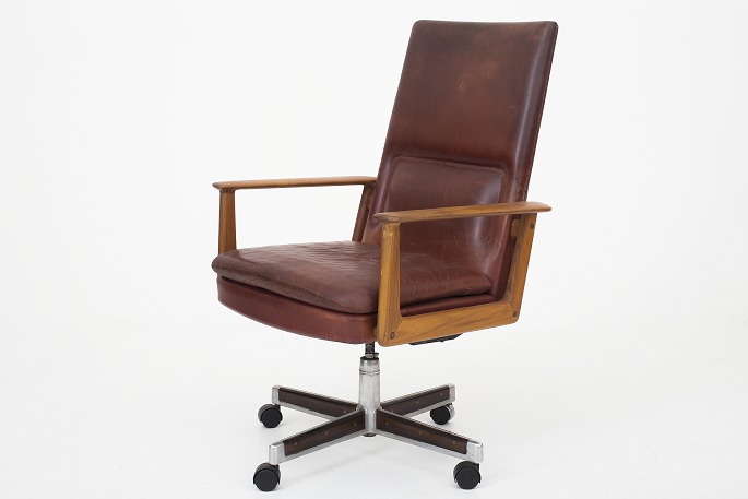 Arne Vodder Sibast Furniture Office Chair In Teak And Red Leather Used Condition See Photo